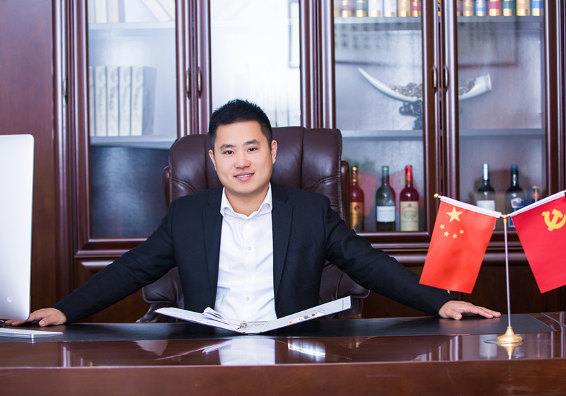 个人照.jpg 个人照.jpg